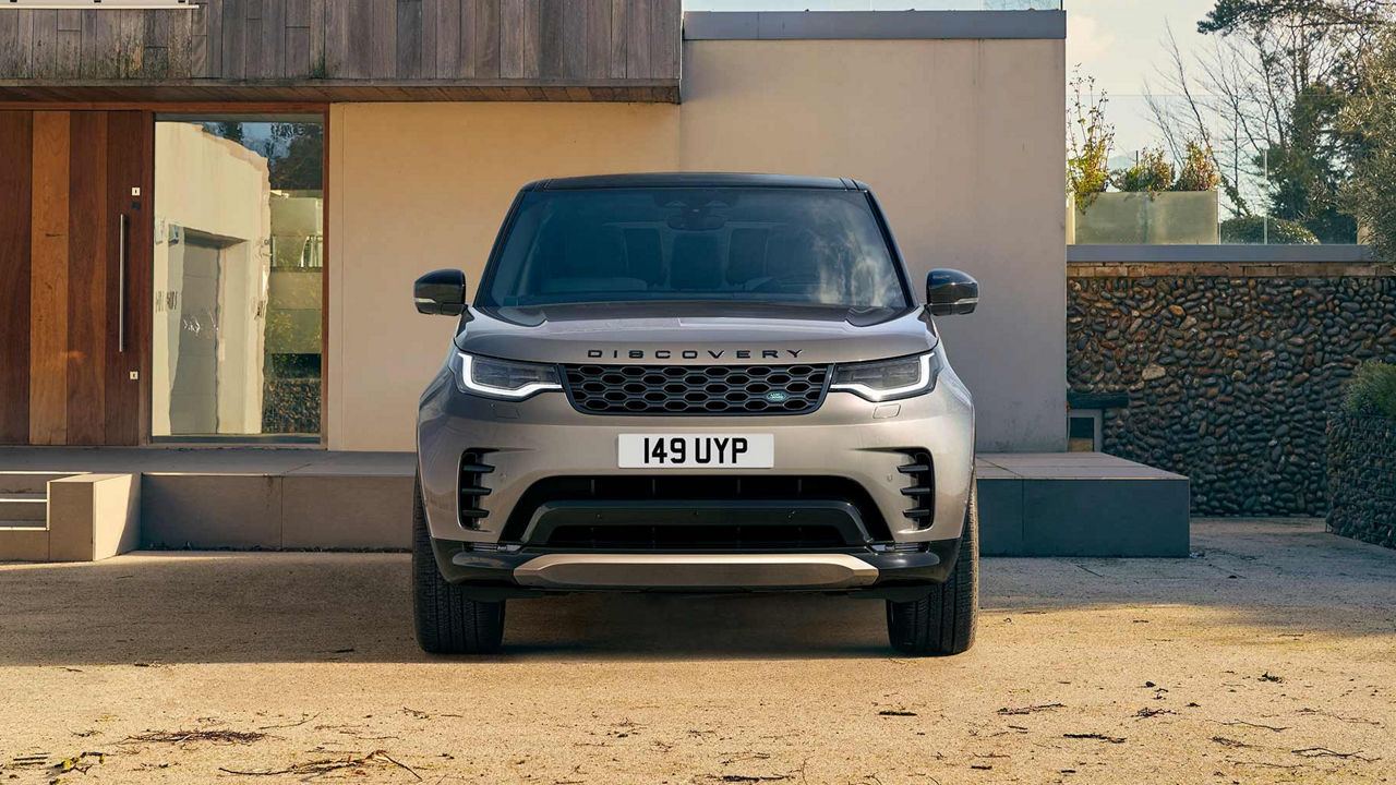 Range Rover Discovery front